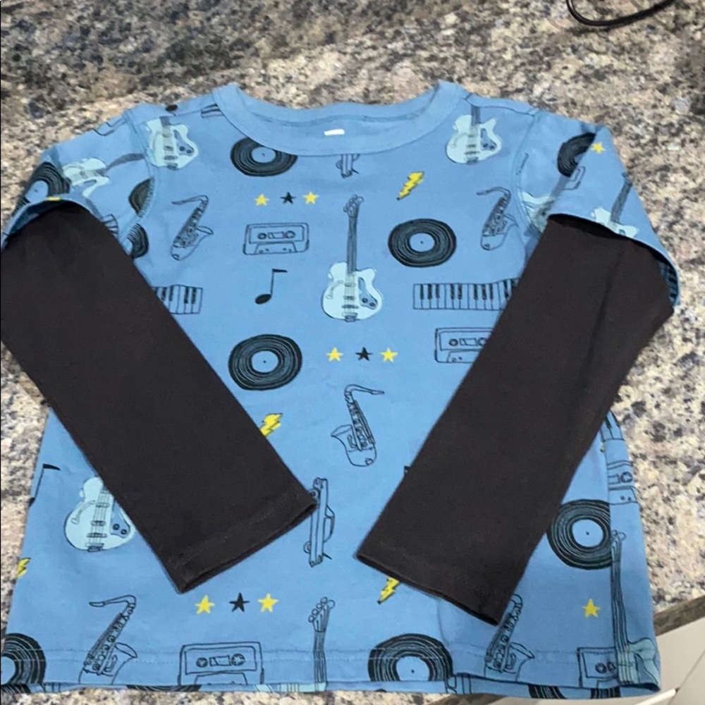 Boys long sleeve top by TEA collection!